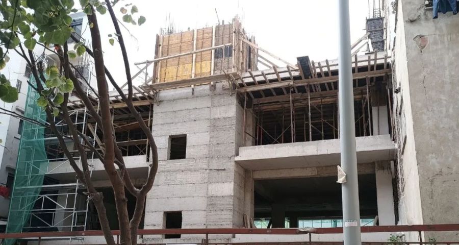 Photo 327286094
