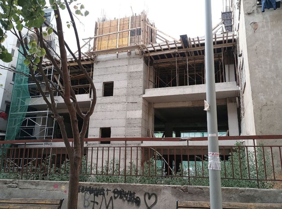Photo 327289406