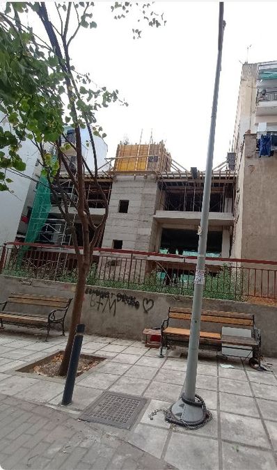 Photo 327289409
