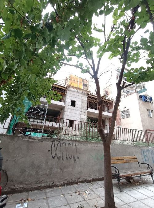 Photo 327291104