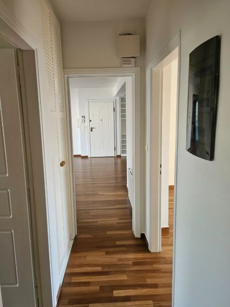 Photo 327508904