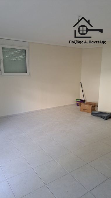 Photo 327527669