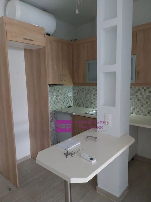 Photo 327870734
