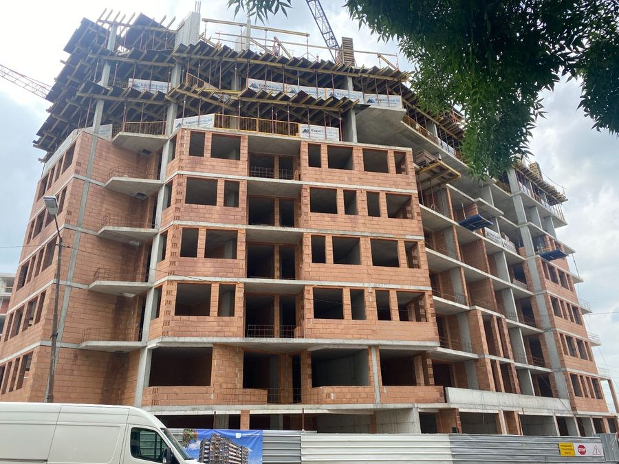 Снимка 327986009