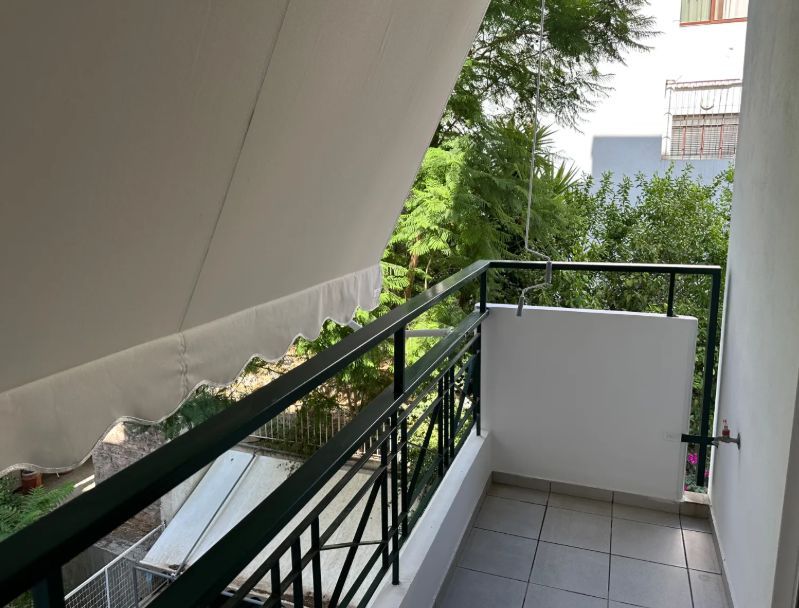 Photo 328108640