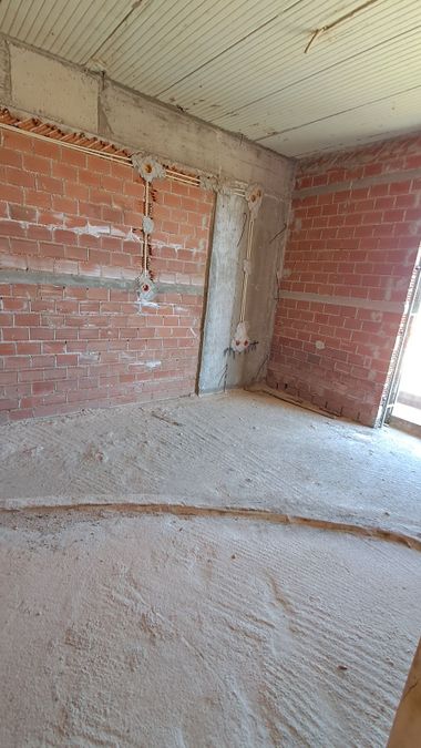 Photo 328230257