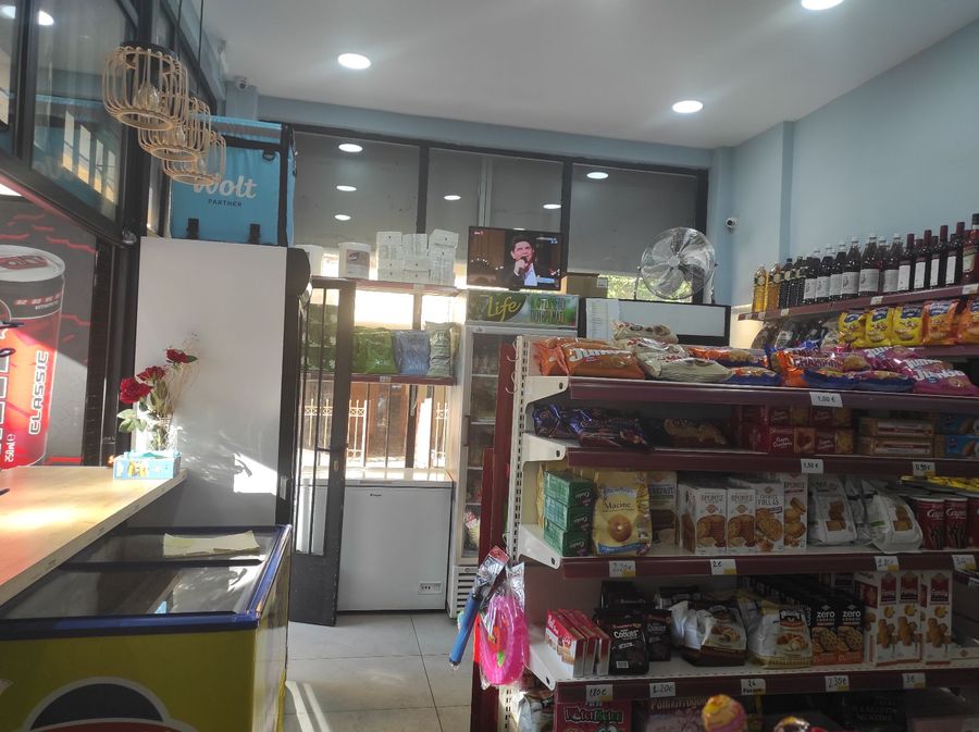 Photo 328495214