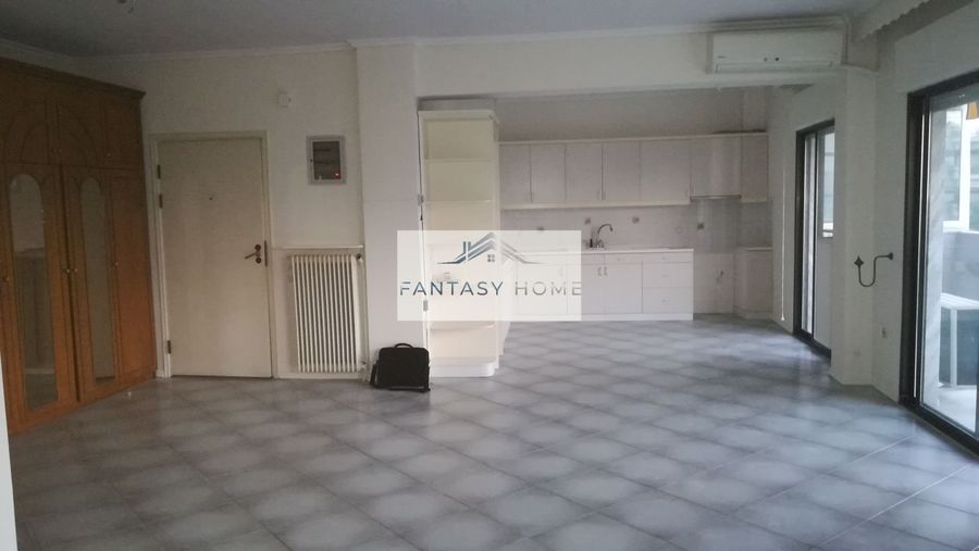 Photo 329103839
