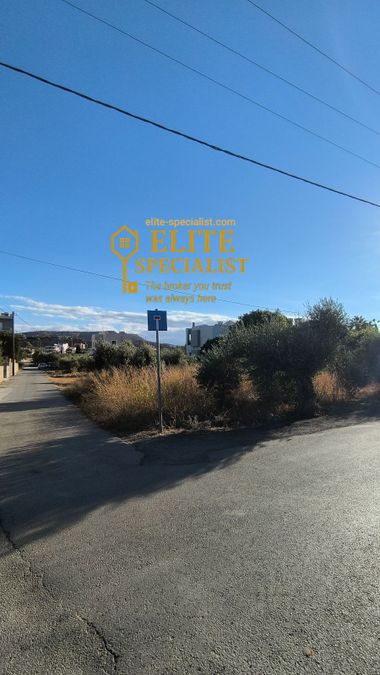 Photo 329173463