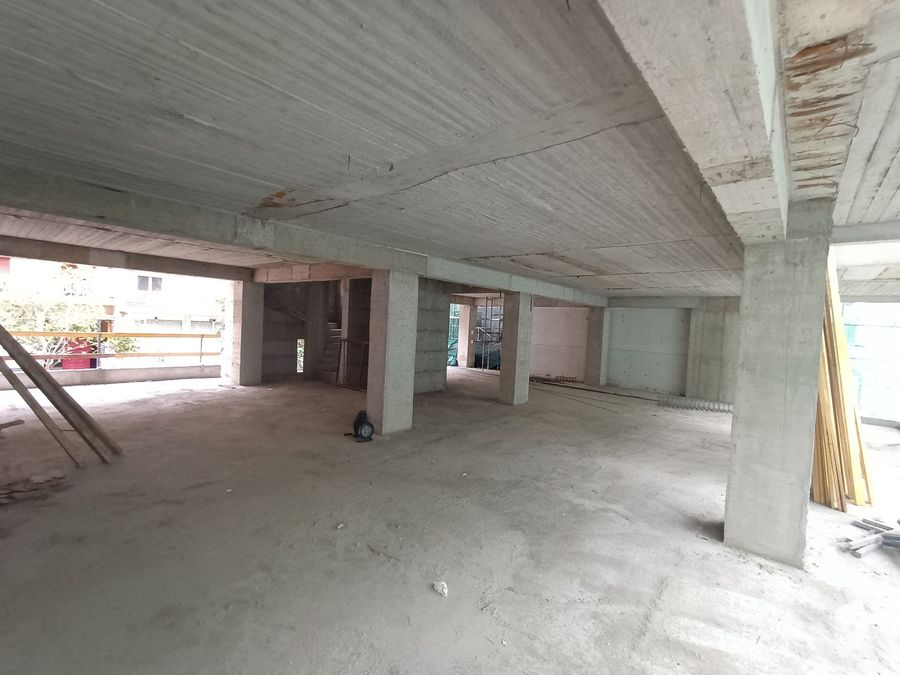 Photo 329320649