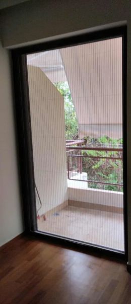 Photo 330089393