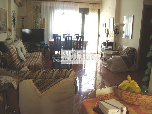 Photo 330159284