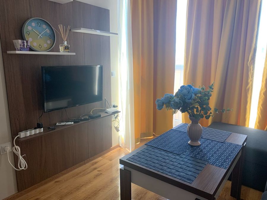 Снимка 330172817