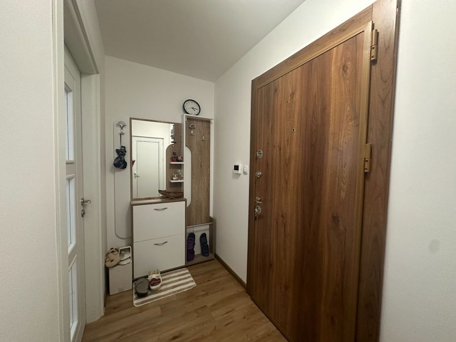 Снимка 330173018