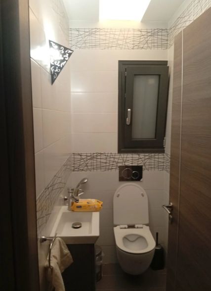 Photo 330362561