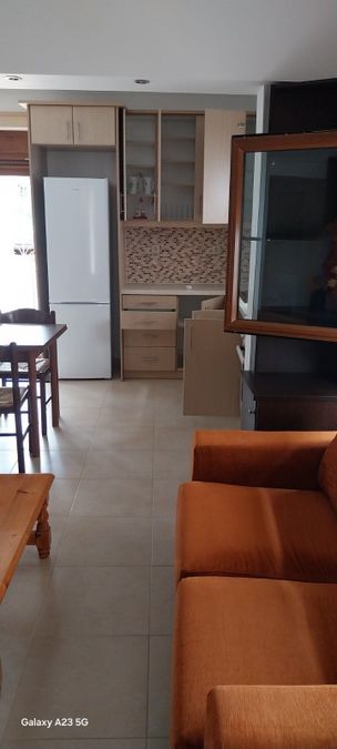 Photo 330498455