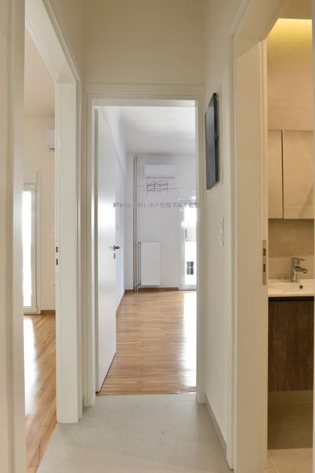 صورة فوتوغرافية 330777824