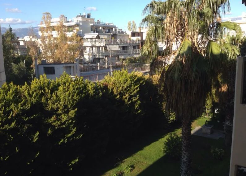 Photo 330942689