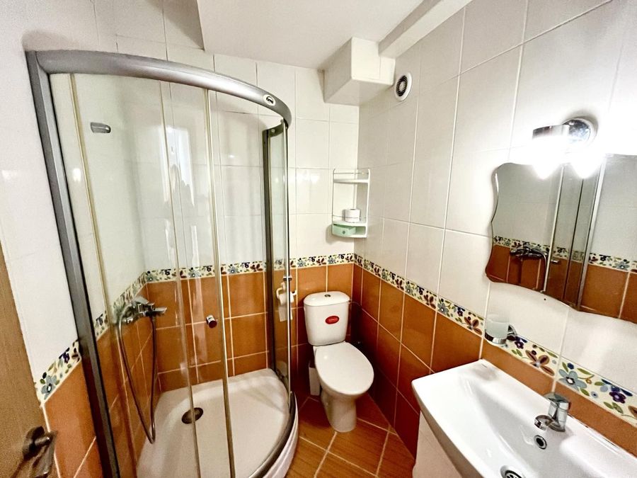 Снимка 331978004