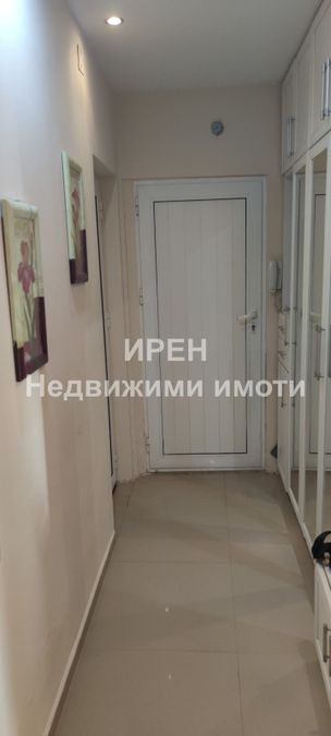 Снимка 332365691