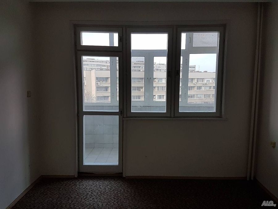 Снимка 332372129