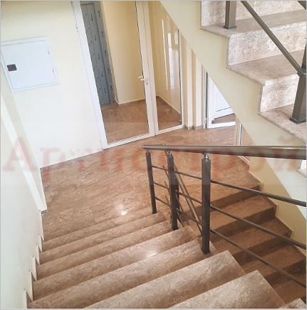 Снимка 332400377