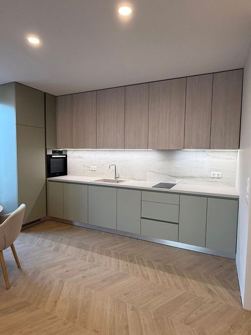 Снимка 335745131