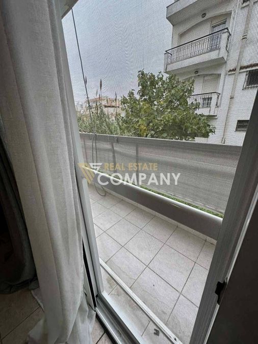 Photo 335859875
