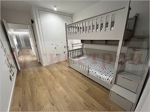 Снимка 335960813