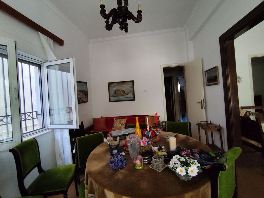 Photo 336933797