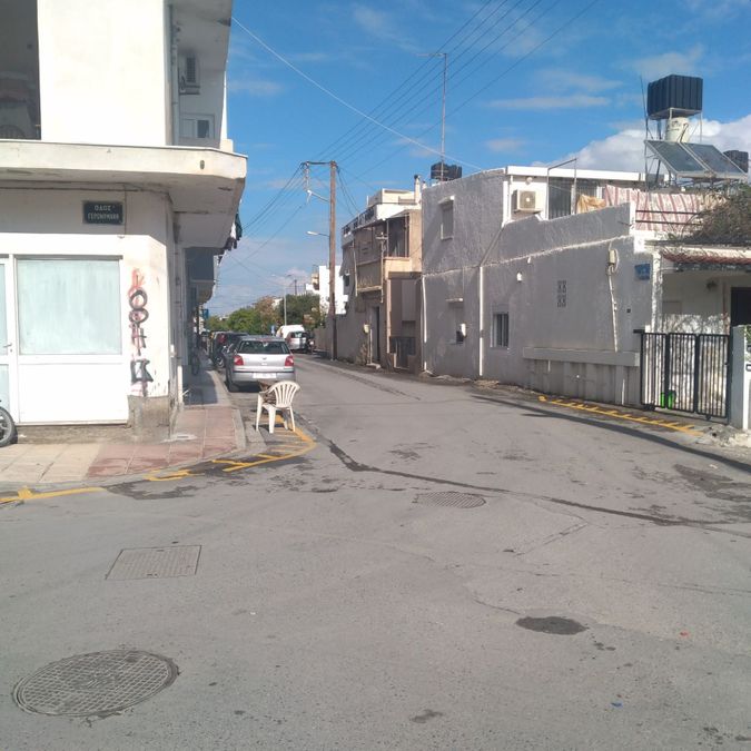 Photo 336943190
