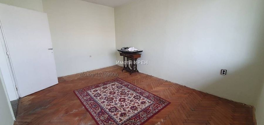 Снимка 336990146