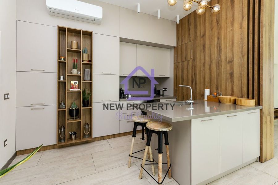 Снимка 337767344