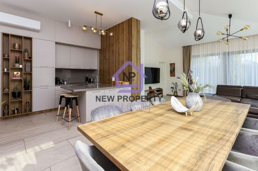 Снимка 337767365