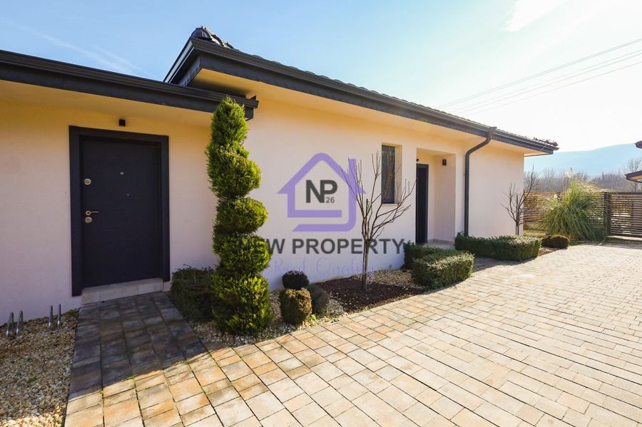 Снимка 337767449