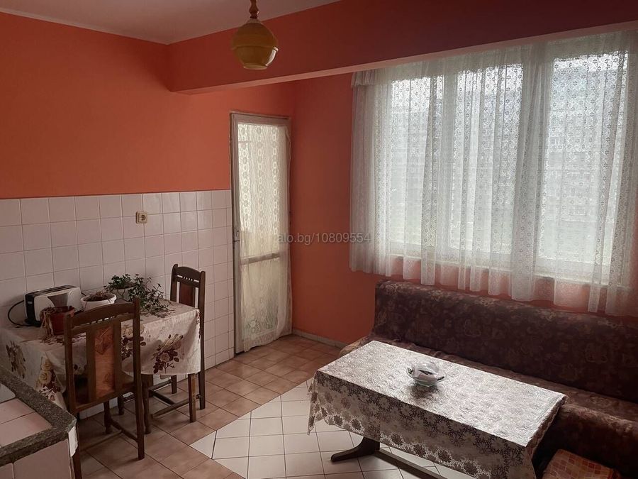 Снимка 338695799