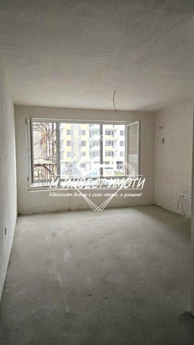 Снимка 339115700