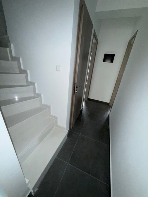 Photo 345055343