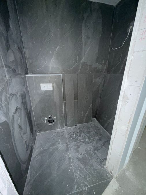 Photo 345325214