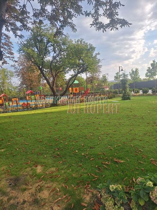 Снимка 346398812