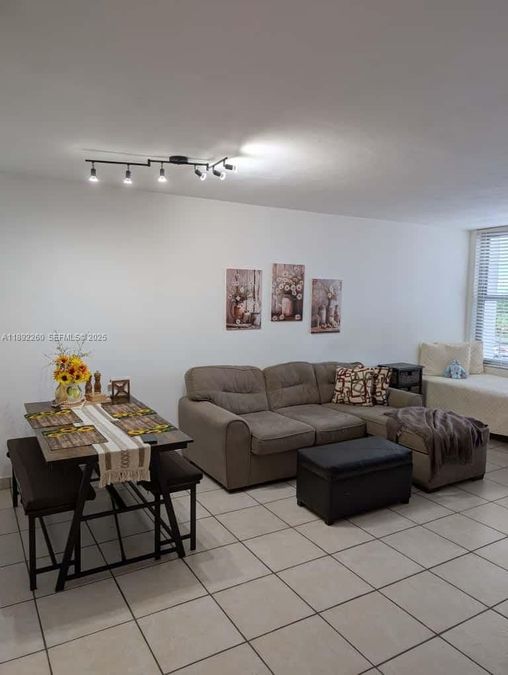 Снимка 346909928