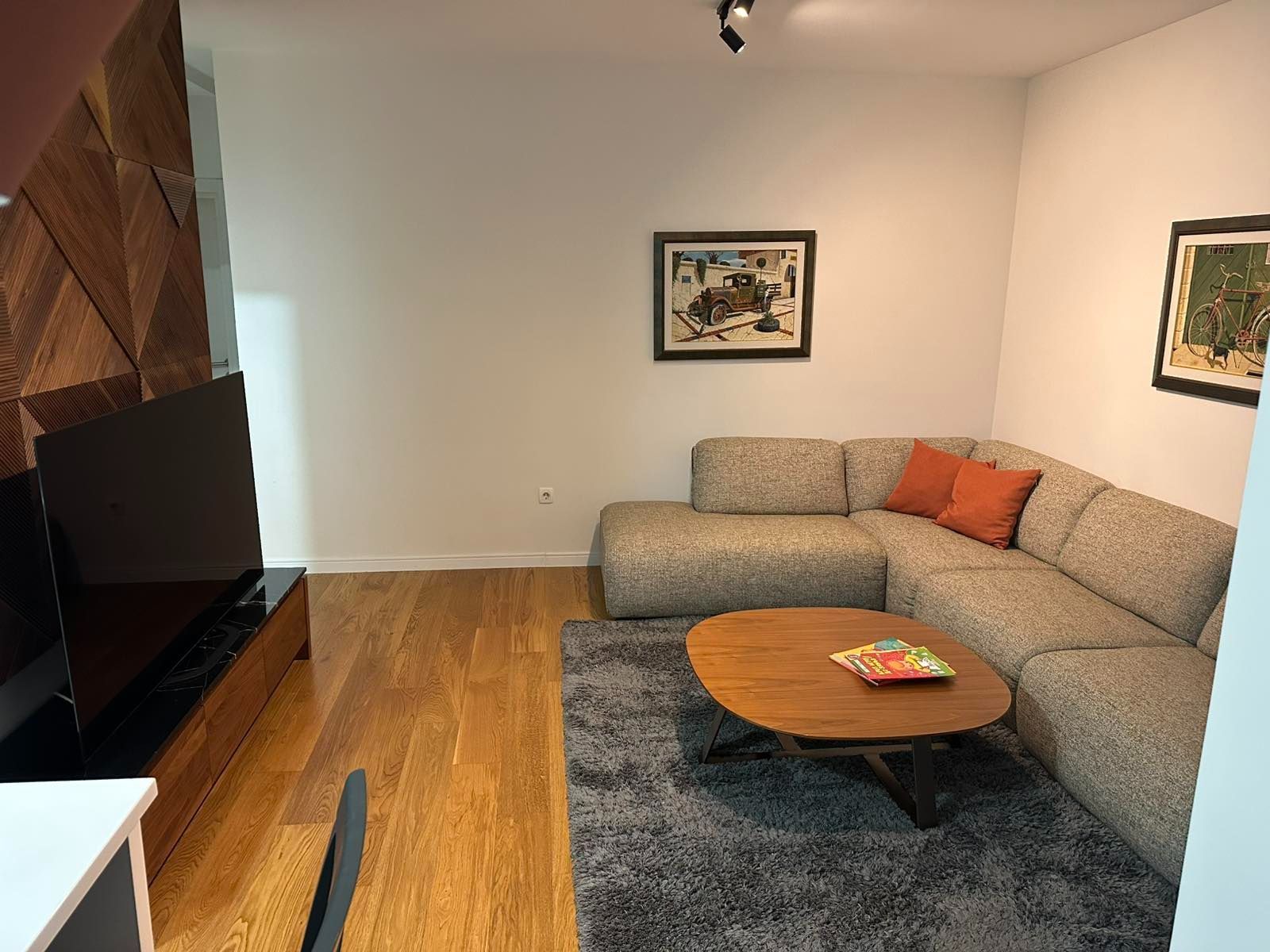 Luxury Home in Center Bar 3