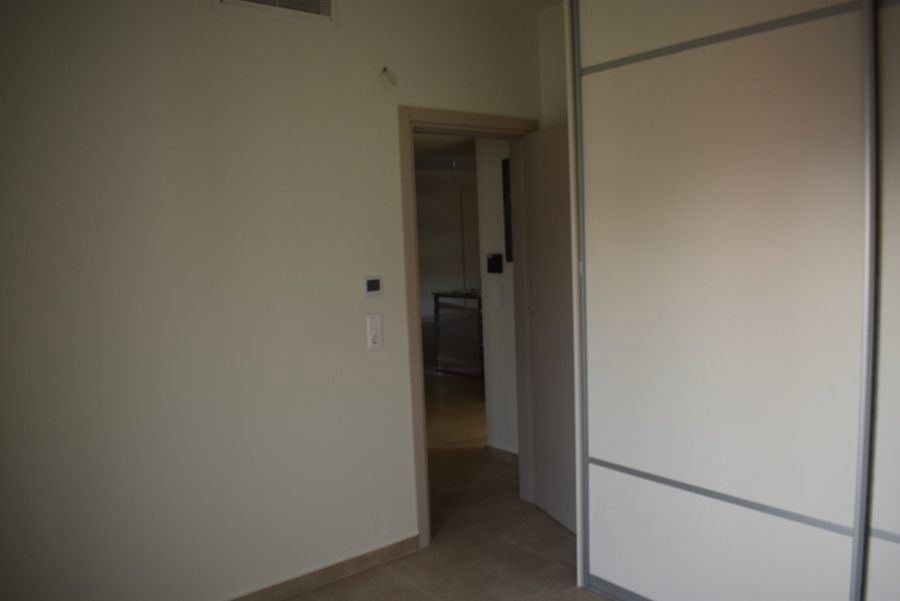 Photo 347303843