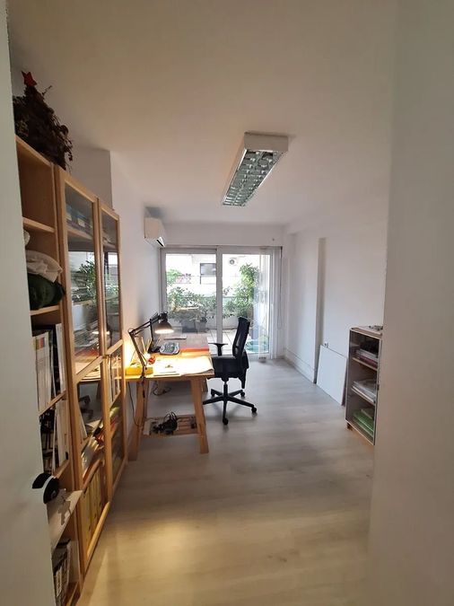 Photo 347324375
