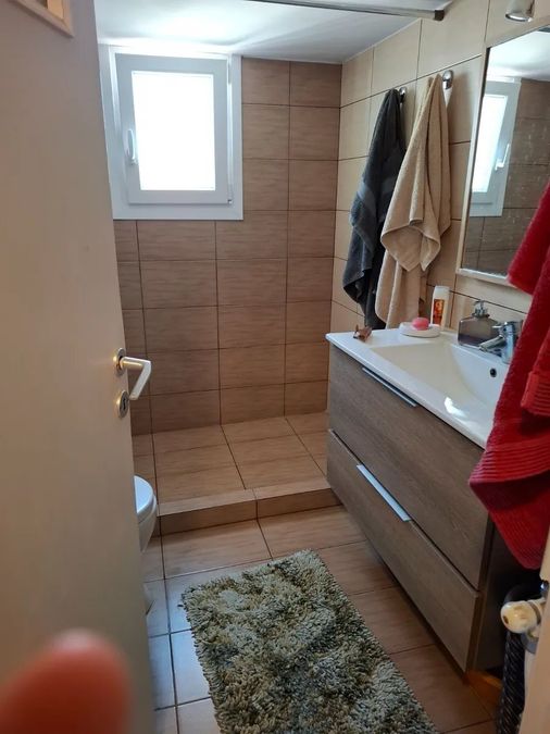 Photo 347422745