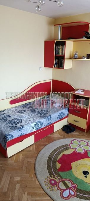 Снимка 348043787