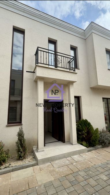 Снимка 348495557