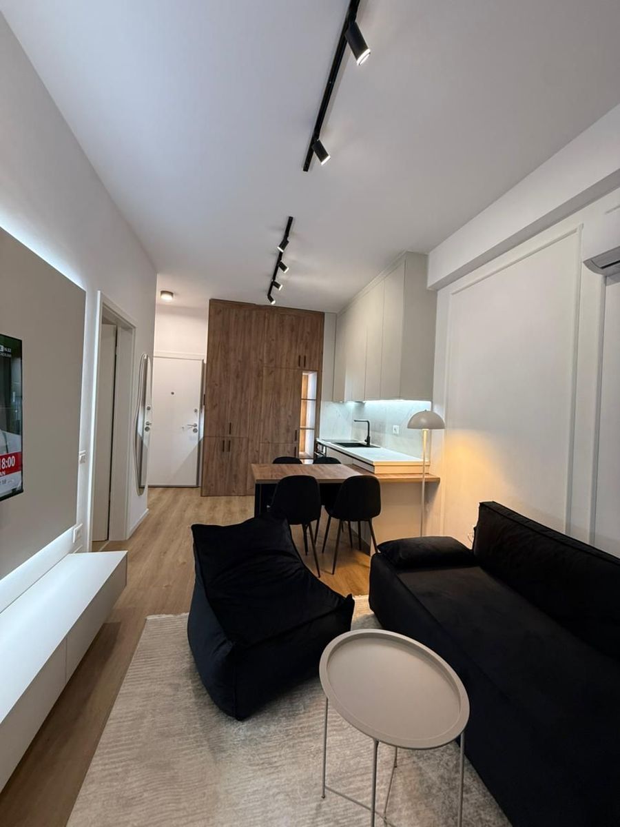 Ofrohet për qira apartament 1+1 tek Kompleksi Kadiu, Ali Demi!