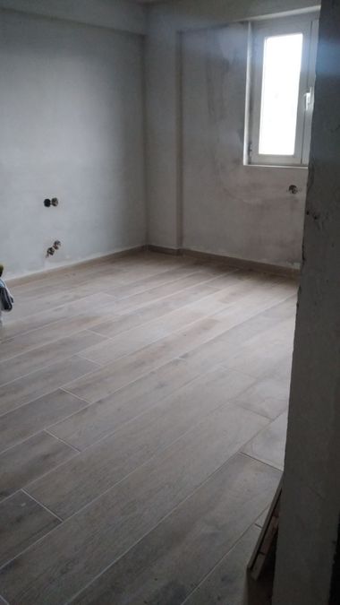 Photo 348984314