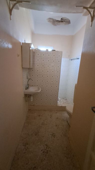 Photo 349840988